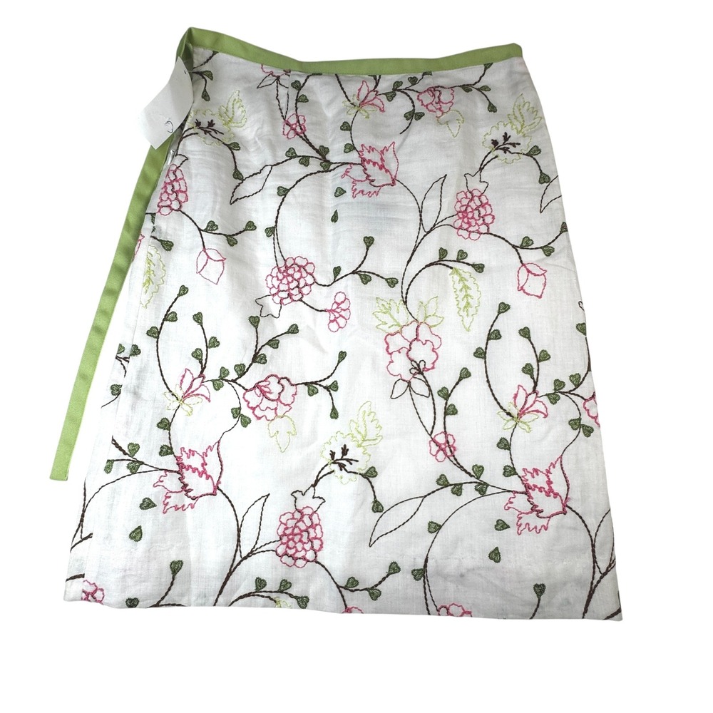 Molly B White Floral Embroidered Skirt Green Trim Women's Size 2 NWT Tie Detail